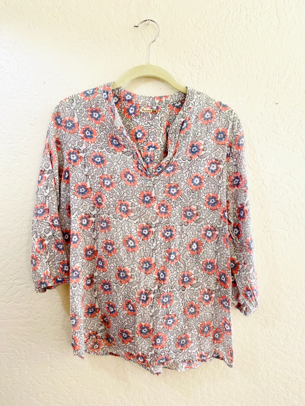 Dolma—Women's Floral V-Neck Blouse in White with Coral & Blue Print